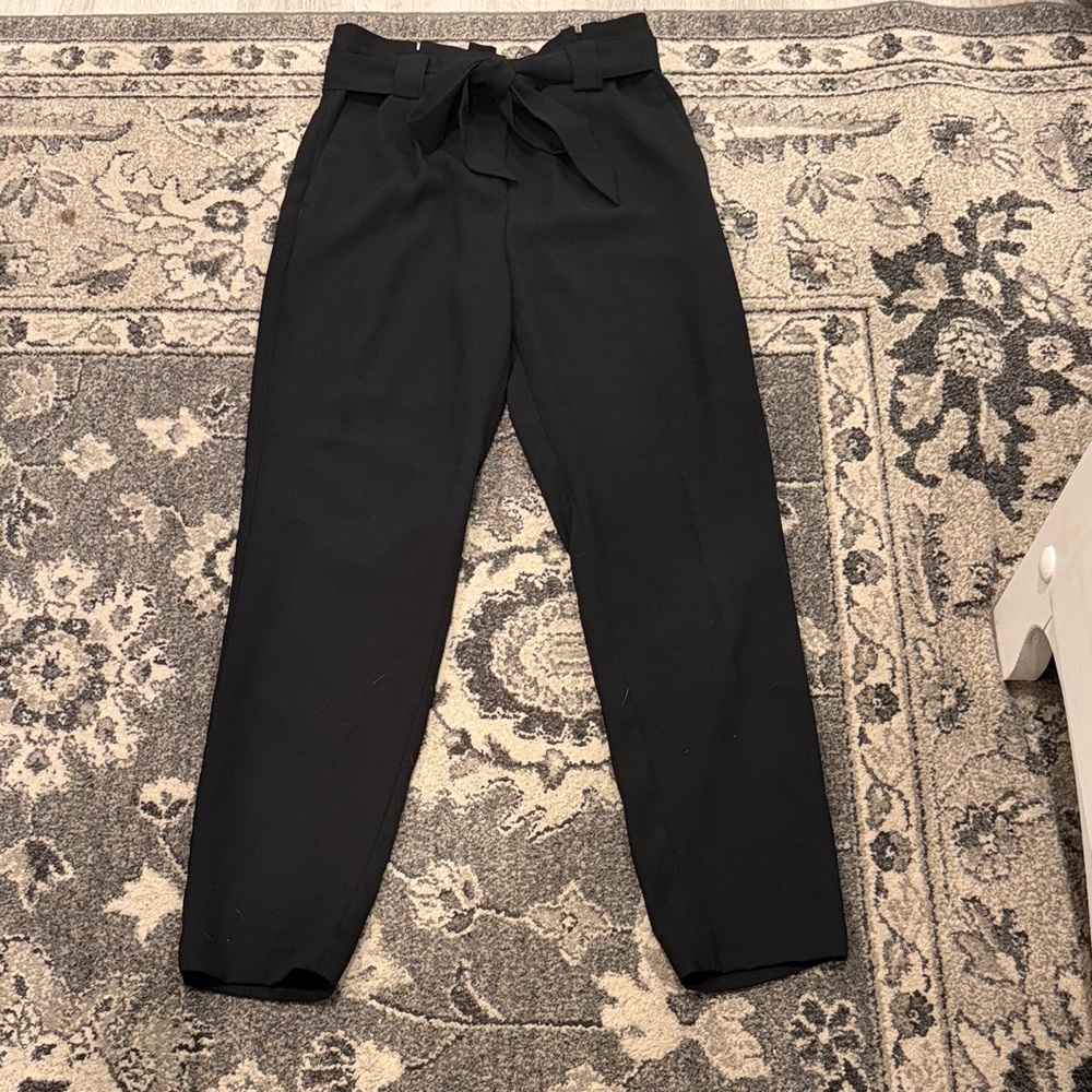 Express  Black Women's Pants - tied Waste - super cute and flattering!